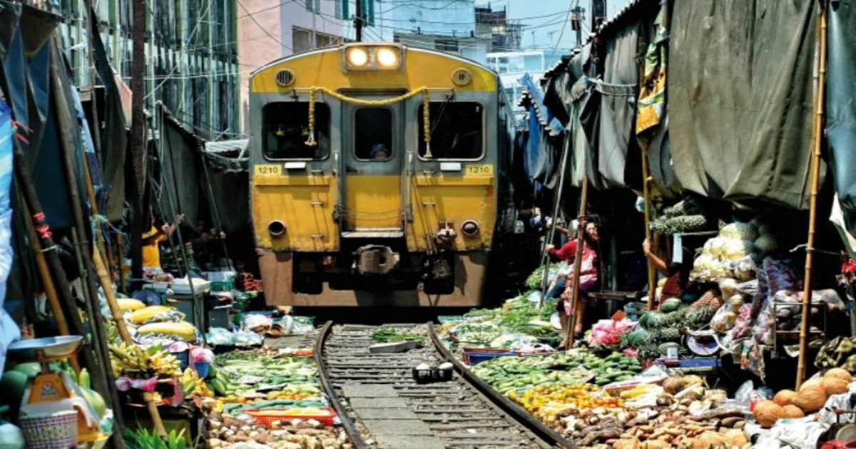 maeklong railway market